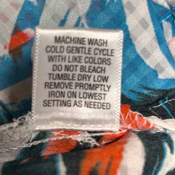 Colorful Abstract Button-Up Shirt - Picture 5 of 6